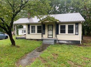 1108 Wilmouth St, Shelby, NC 28152
