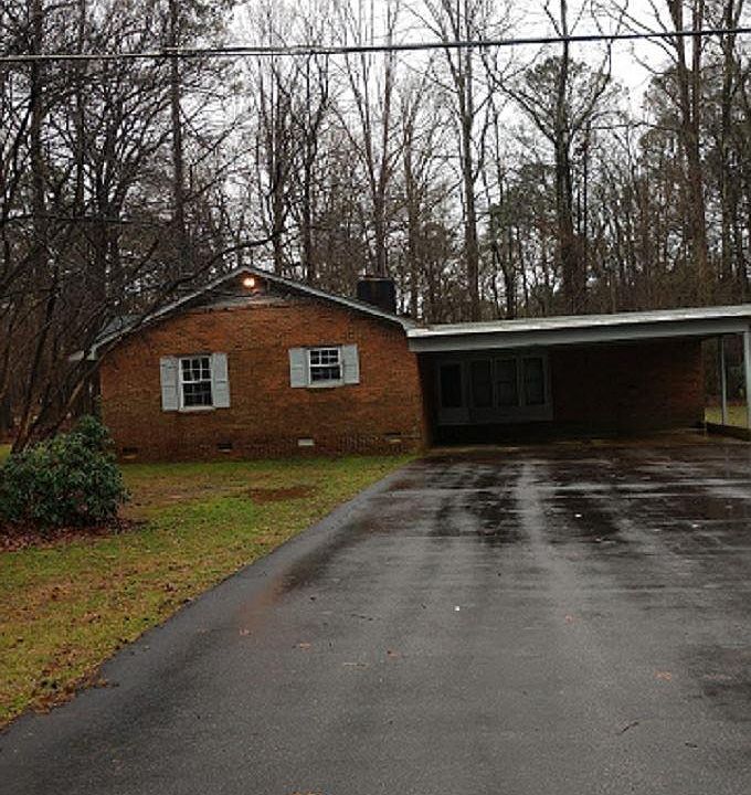 2nd image of 33 Dogwood Ln