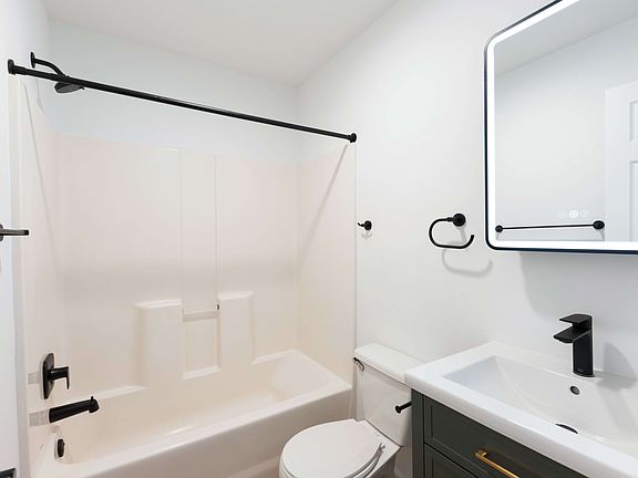 2nd image of 1202 Crescent Dr #1505