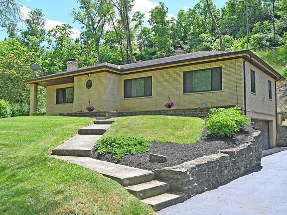 2nd image of 3961 Wess Park Dr