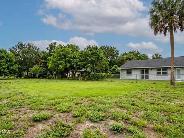 1407 Indian River Ave, Titusville, FL 32780