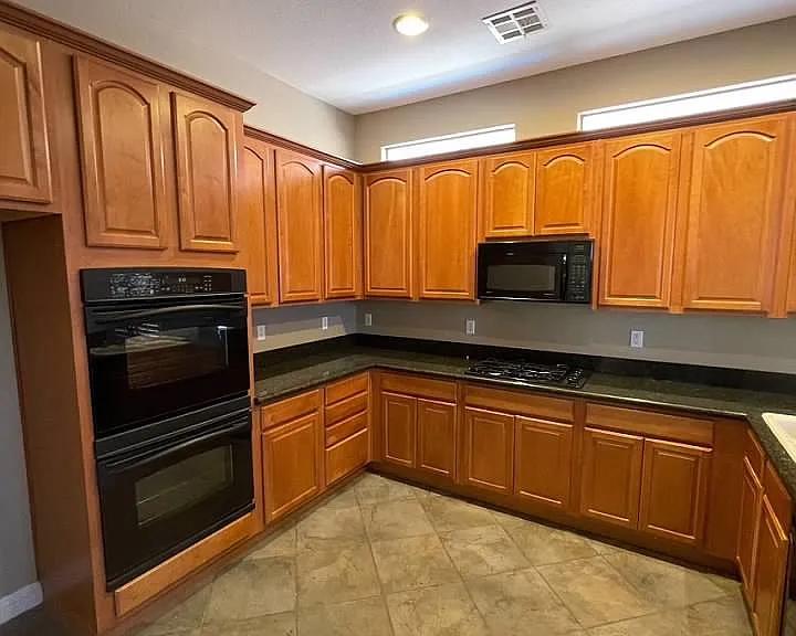 9622 Staff Ln — Photo 32