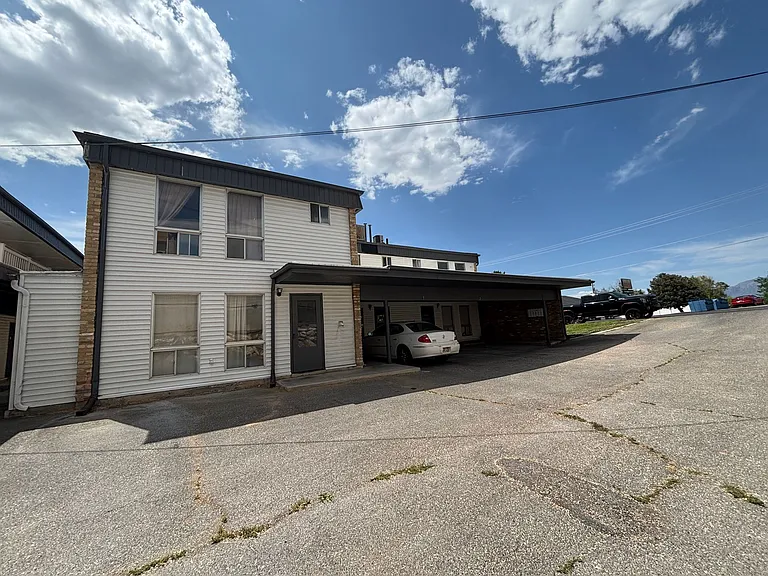 1165 Edgewood Dr — Photo 14