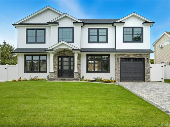 1744 Princeton Drive W, Wantagh, NY 11793
