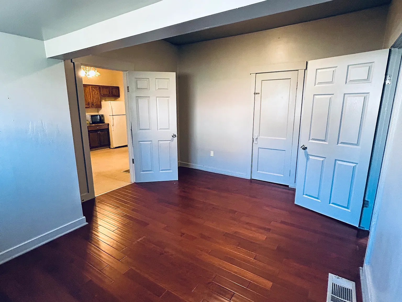 2 bed, 922 sqft, $900 — Photo 4