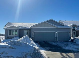 5406 Justice Dr S, Fargo, ND 58104