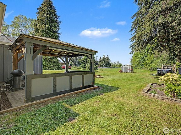 5th image of 717 E Highland Drive