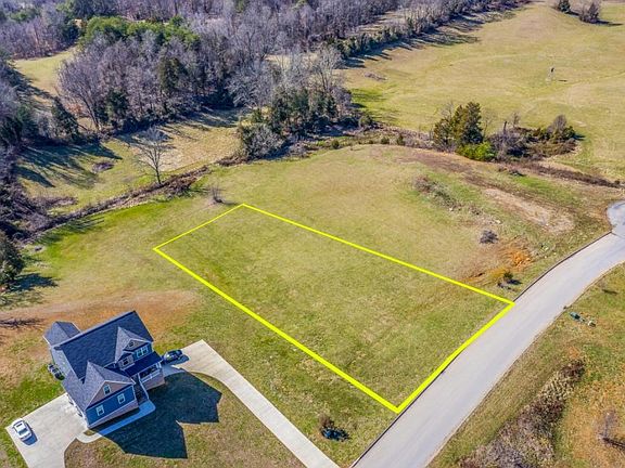 3rd image of 785 Victoria Lee Way