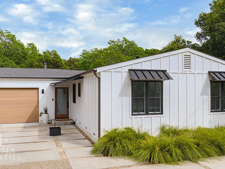282 Richards Blvd — Photo 4