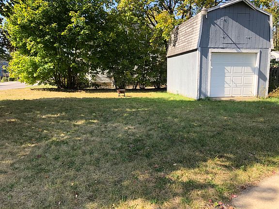 3rd image of 2804 6th St