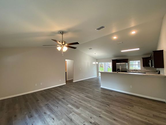 5th image of 13 Redwood Trace Ln