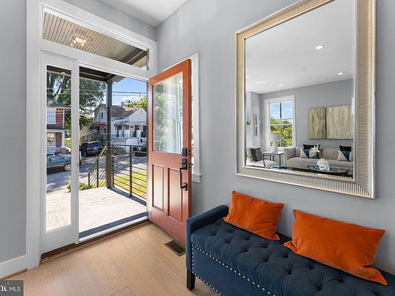 4th image of 2331 High St SE