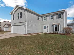 843 Kansas St, Carol Stream, IL 60188