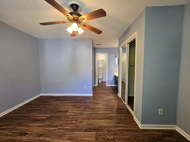 117 Kingsbury Dr — Photo 33