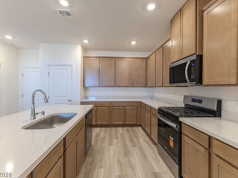 60 Hornbeck Ln — Photo 5