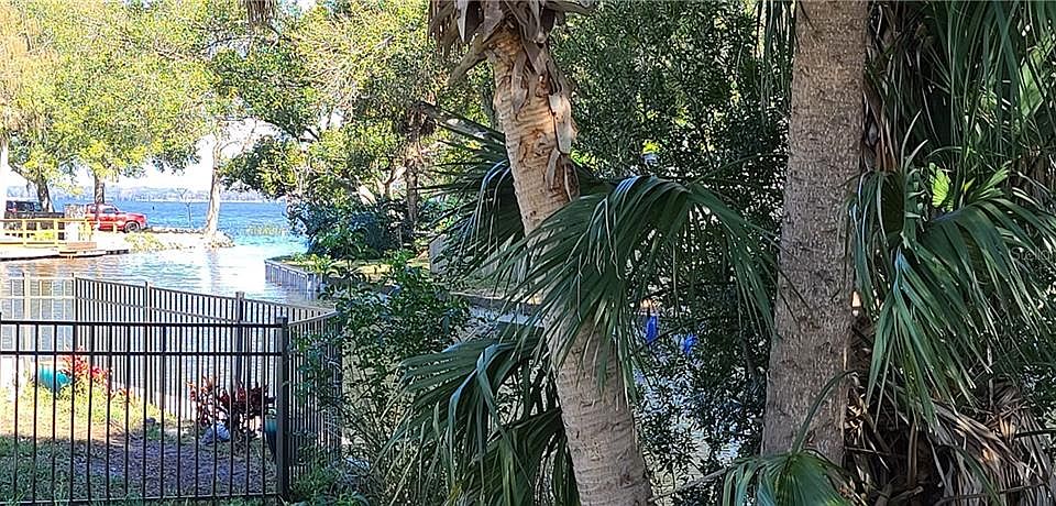 1st image of 212 W Canal Dr