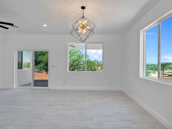 5th image of 890 Paseo