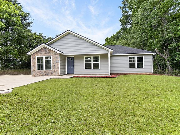 3rd image of 1048 Lee Road 295