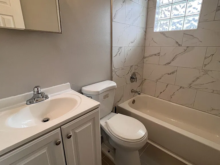 865 Hank Aaron Dr SW — Photo 4
