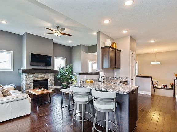 5th image of 4103 Aldrin Ave