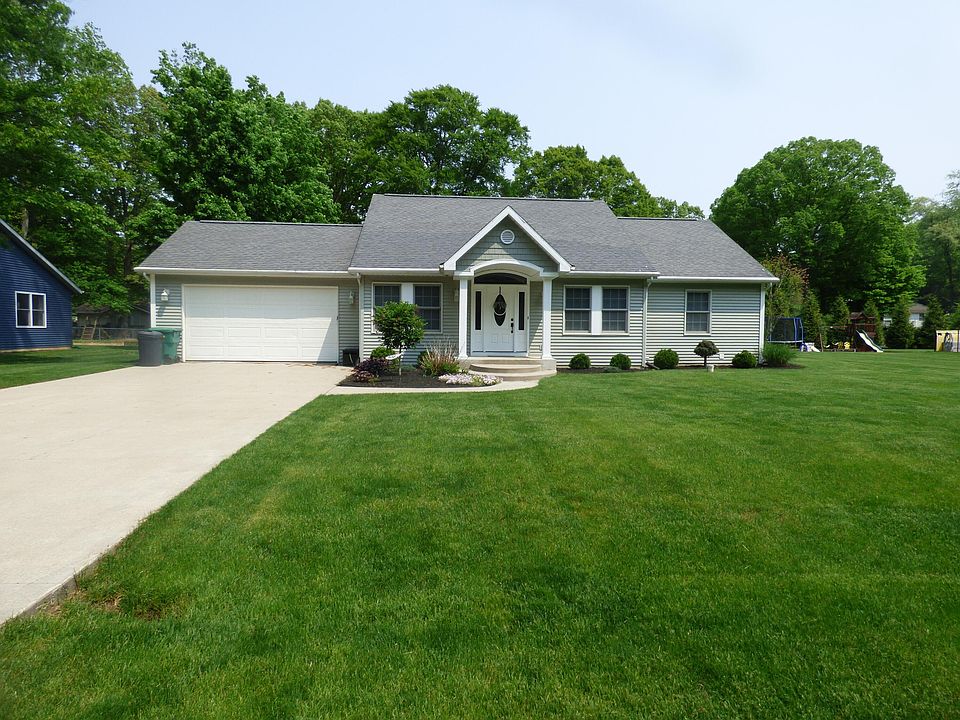 1st image of 21582 Maple Glen Cir