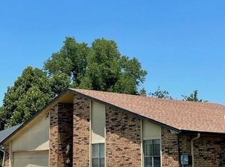 413 Clermont Dr, Edmond, OK 73003