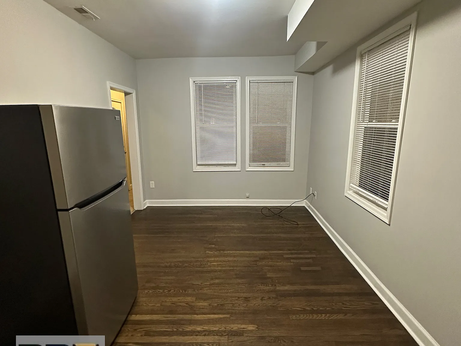 3 bed, 1.0 bath, $1,900 — Photo 2