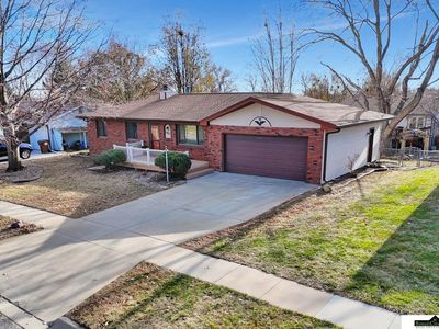 1811 Montclair Dr, Lincoln, NE, 68521