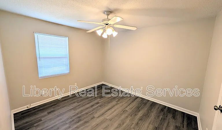 631 Fleming Rd — Photo 7