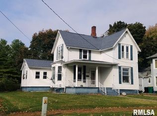1142 N Kellogg St, Galesburg, IL 61401