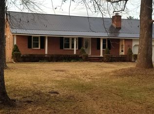 1911 Johnson St, Newport, NC 28570