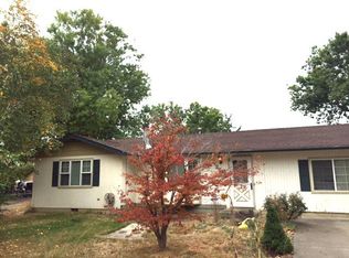 246 Lorraine Ave, Eagle Pt, OR 97524