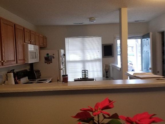 3rd image of 1044 Oak Blossom Way