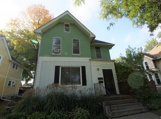 725 E 14th St, Davenport, IA 52803