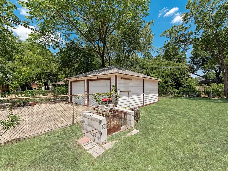 9506 Mercer Dr — Photo 22