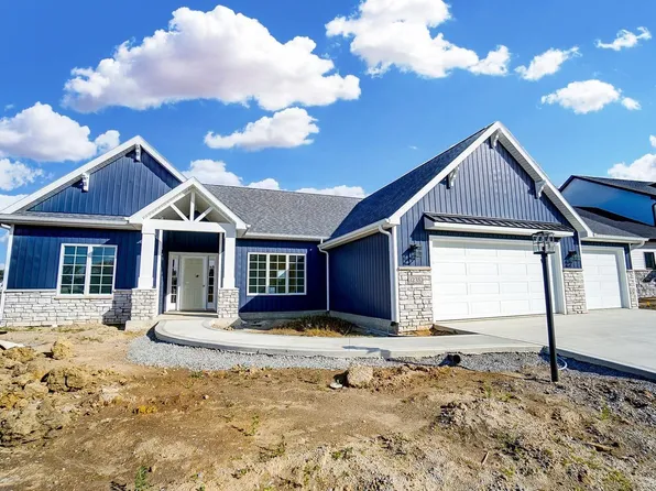 1238 Switchfoot Dr, Huntertown, IN 46748