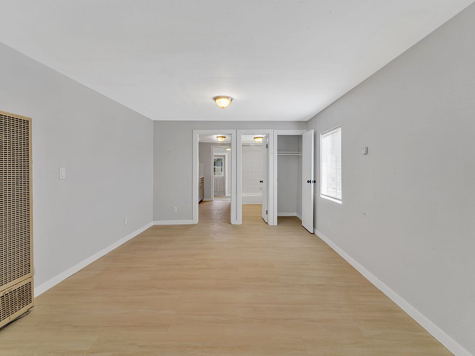 1st image of 3292 Logan Ave #3292