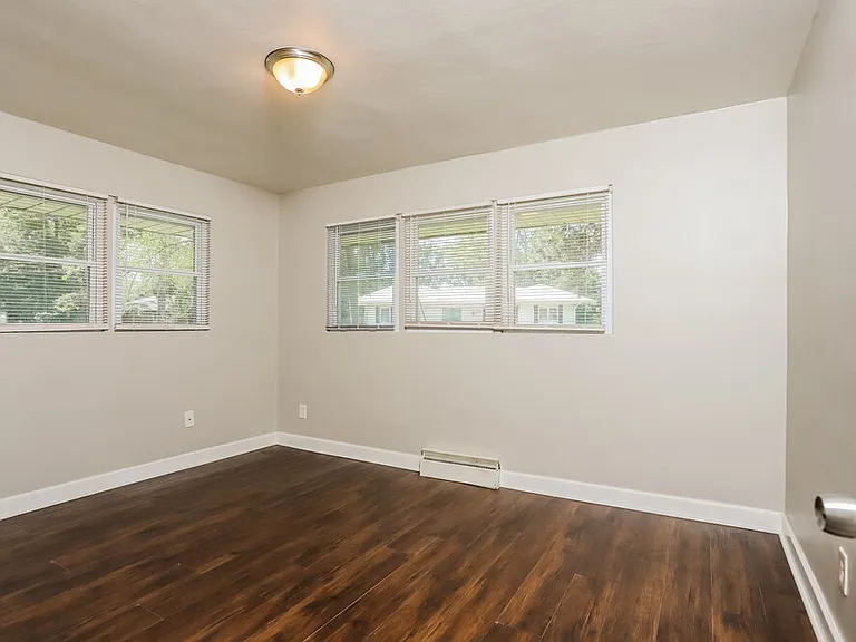 1545 Washington St — Photo 8