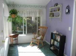 35 Traverse Rd, Lake Peekskill, NY 10537