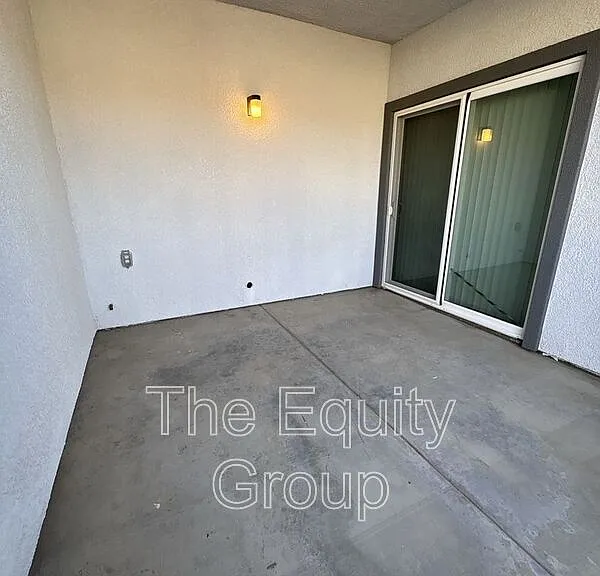 514 S Summit St #102 — Photo 17