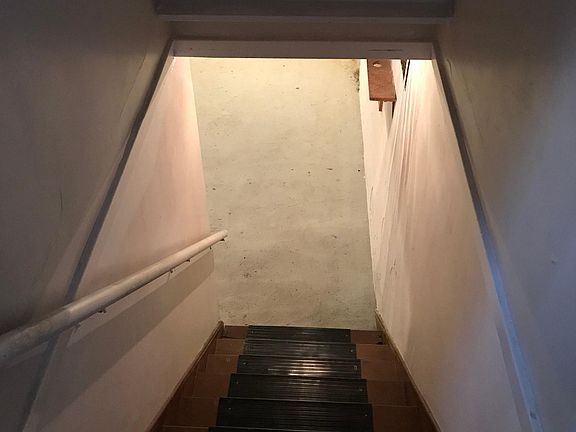 4th image of 2466 Berk St