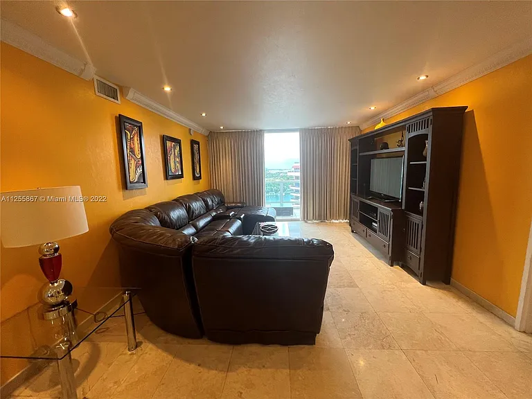 5161 Collins Ave #1711 — Photo 6