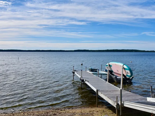 145 Staples Shore Rd, Lakeville, MA 02347