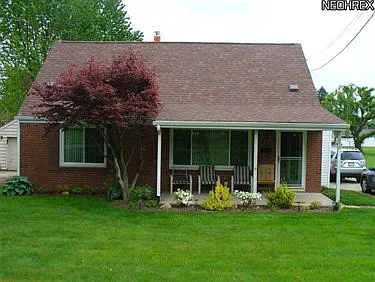 1040 5th St photo 1