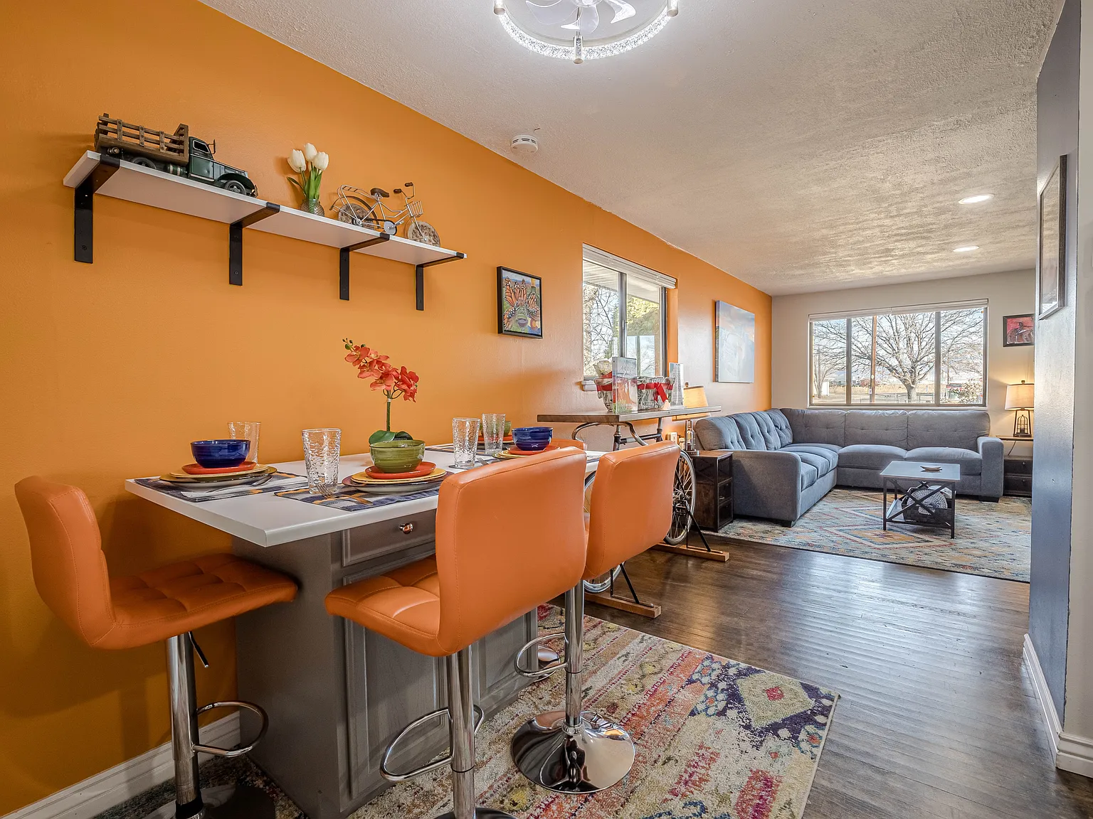 3 bed, 1020 sqft, $2,250 — Photo 4