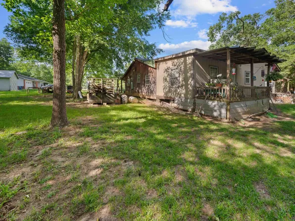 2909 Laura Lee Ln, Kilgore, TX 75662