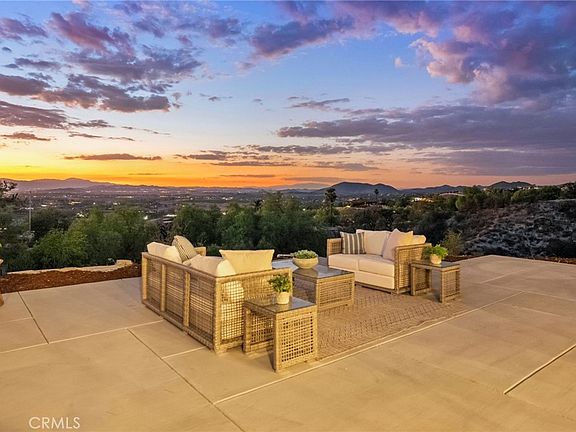 2nd image of 41525 Avenida Ortega