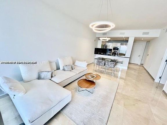 5th image of 17121 Collins Ave #Cu-1003