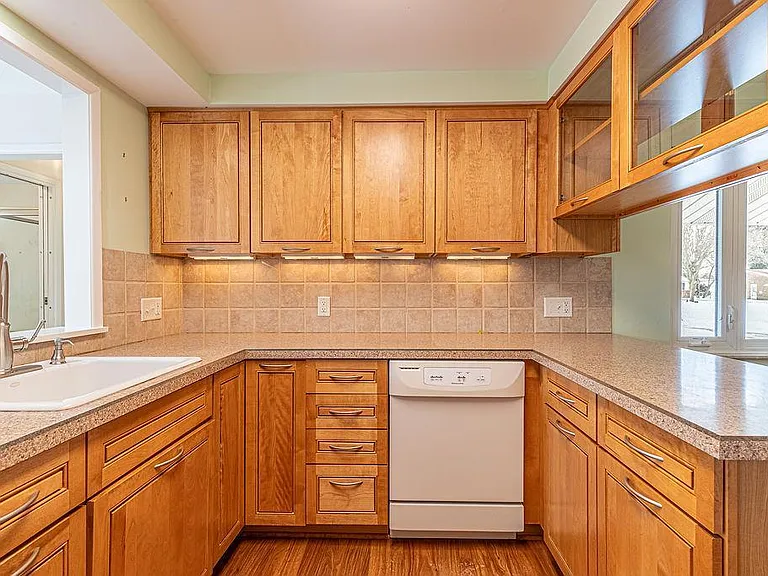 4121 Barbara Dr — Photo 7