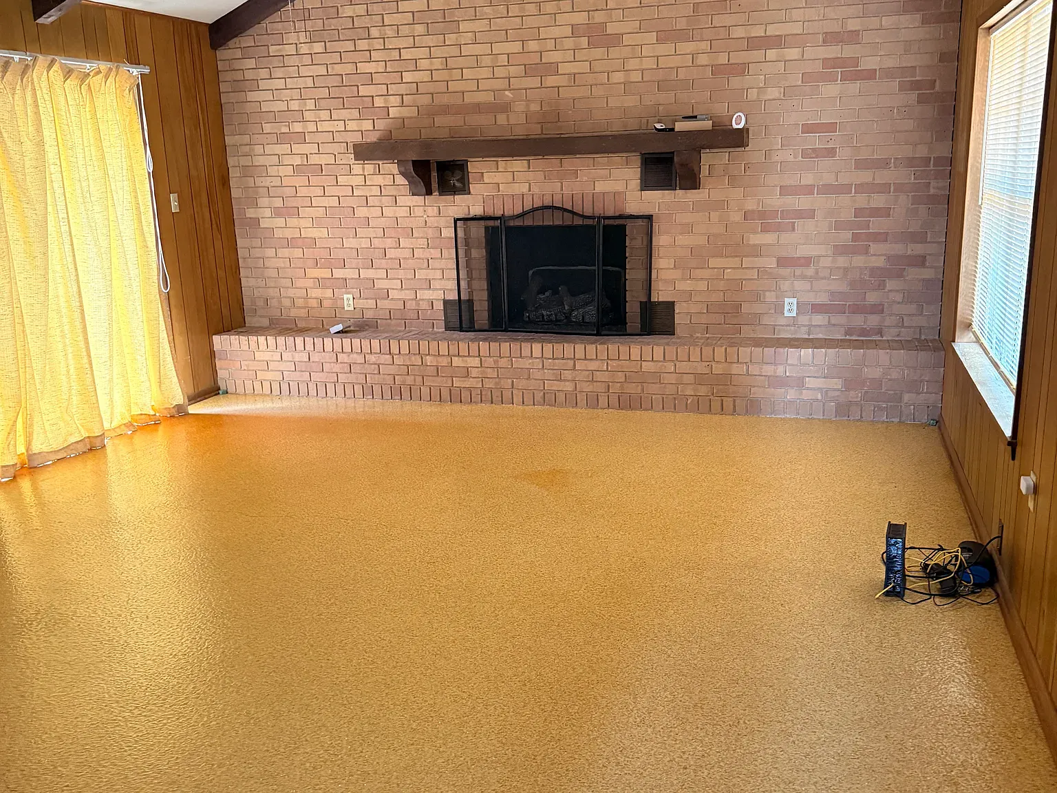 3 bed, 2.5 bath, 2200 sqft, $1,800 — Photo 2